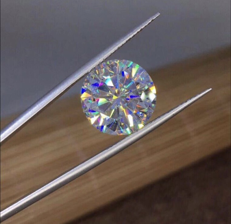 【6カラット】人気商品 輝くモアサナイト ルース