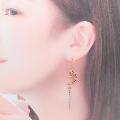 樹脂フックピアス イヤリング ノンホールピアス 揺れる月(701) ピアス/イヤリング/ノンホールピアス/樹脂ピアス ピアス