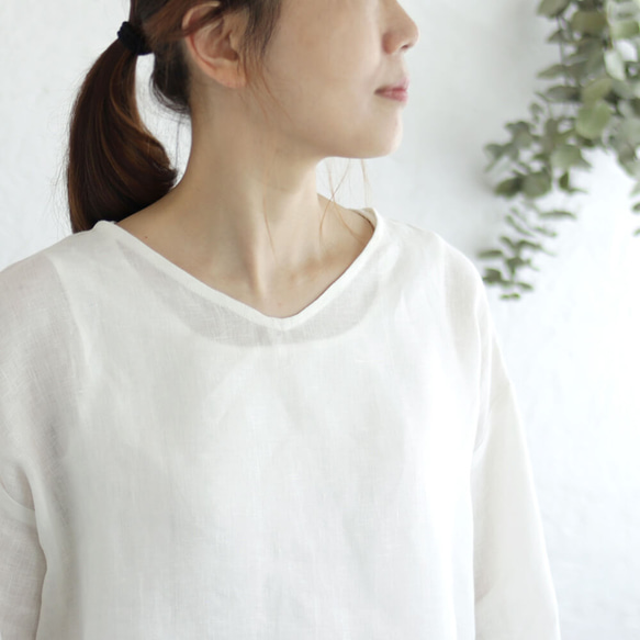 亞麻 V 領喇叭罩衫身體罩 3/4 袖襯衫（灰白色）TP08。 第4張的照片