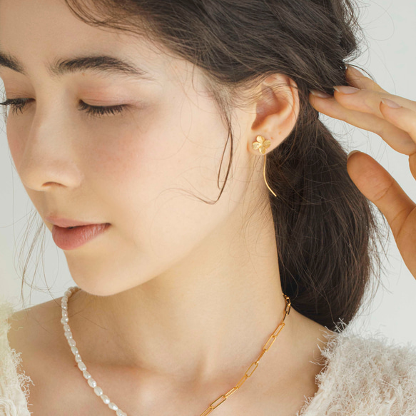 三葉草波浪耳環 第9張的照片