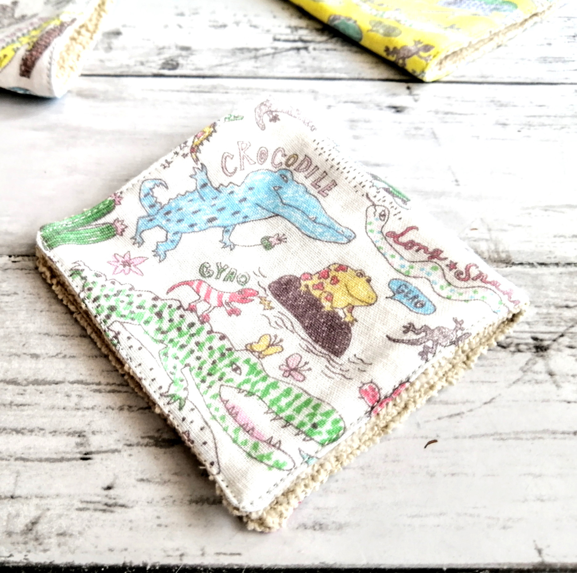 【046】ハーフサイズ　ガーゼハンカチ　ガーゼタオルハンカチ 046】ハーフサイズ ガーゼハンカチ ガーゼタオルハンカチ