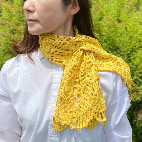 シルク100％ 雪椿柄 差し込みショートストール コード刺繍 日本