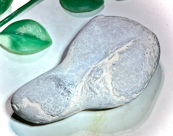 マザーアースの石❁⃘*.゜フェアリーオパール　メニライトオパール　原石 2枚目の画像
