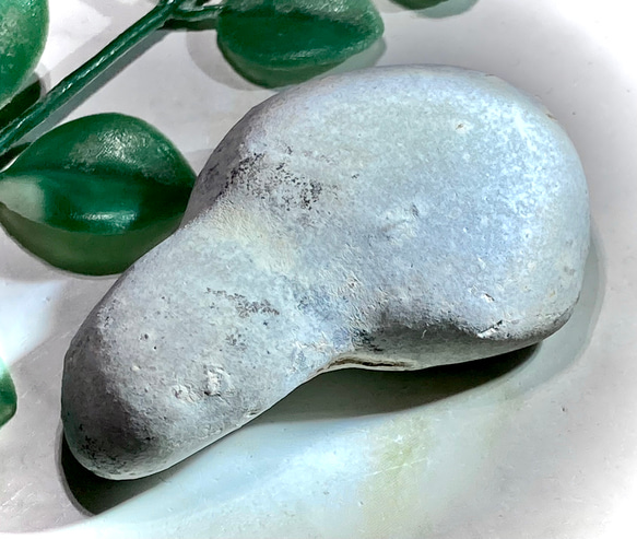 マザーアースの石❁⃘*.゜フェアリーオパール　メニライトオパール　原石 1枚目の画像