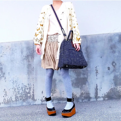 【オブジェでおでかけ】ソフトプリーツ2wayショルダーバッグ｜ブラック&ホワイト｜B65B｜簡易ラッピング仕様でお届け 4枚目の画像