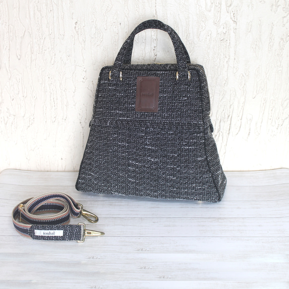 【オブジェでおでかけ】ソフトプリーツ2wayショルダーバッグ｜ブラック&ホワイト｜B65B｜簡易ラッピング仕様でお届け 1枚目の画像