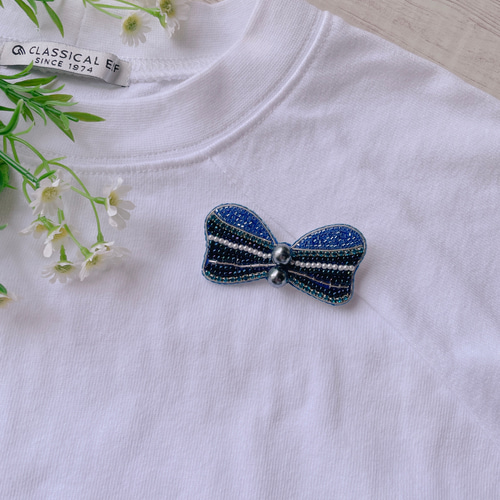 ビーズ刺繍ブローチ【リボン結び＊ショートver./ストライプブルー 