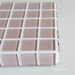 【残り１点】ピンクカラー☆ガラスモザイクタイルのディスプレイトレイ Ｍサイズ（飾り台・小物置き） 7枚目の画像