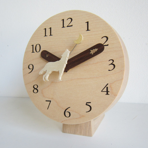 ダンス ウィズ ウルフ　置き・掛け時計　スタンド付き 2枚目の画像