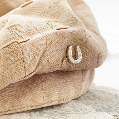 にょき バチカン ピンバッジ 馬蹄ホースシュー◇シルバー・ピンバッジ／タイタック◇Silver