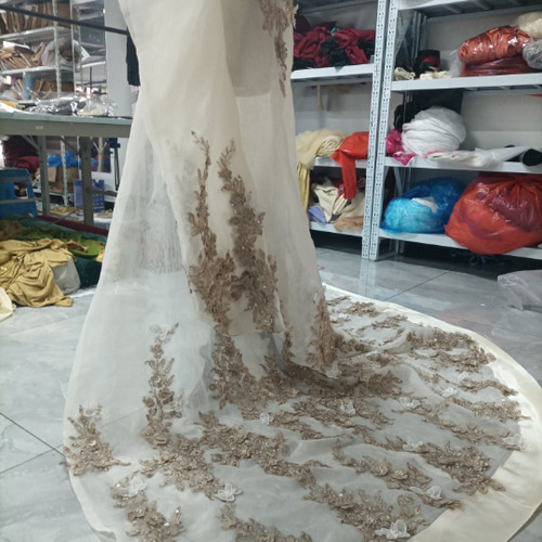 華やか オーバードレス 羽織 裾に繊細レースをあしらった 結婚式  