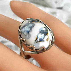 シルバーアバロンシェルとvintage glass ring（フリーサイズ・ハートベゼル） 18枚目の画像