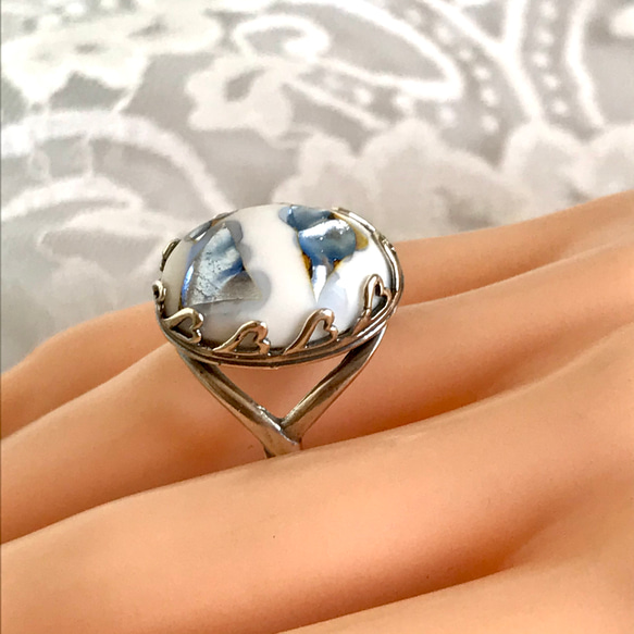 シルバーアバロンシェルとvintage glass ring（フリーサイズ・ハートベゼル） 13枚目の画像