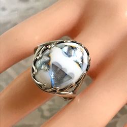 シルバーアバロンシェルとvintage glass ring（フリーサイズ・ハートベゼル） 14枚目の画像