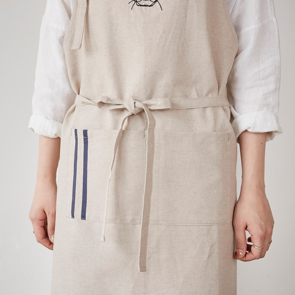 +HAyU fabric -kitchen fabrics- コットンリネン刺繍エプロン 9枚目の画像