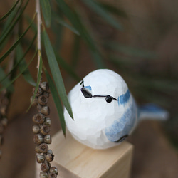 木彫の誕生日プレゼント灰藍山雀細工実木の置物青花小胖鳥 6枚目の画像