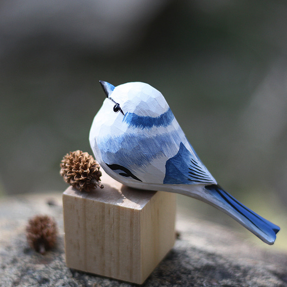木彫の誕生日プレゼント灰藍山雀細工実木の置物青花小胖鳥 5枚目の画像