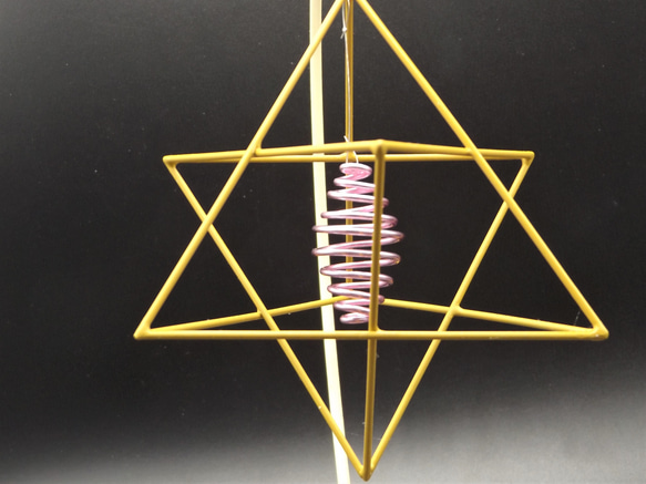 マカバ  黄色系 テスラ二重渦巻コイル 神聖幾何学 波動調整装置 地場調整 瞑想 2枚目の画像