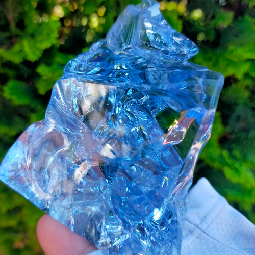 虹入り 不思議なブルー ずっしり大きめ アンダラクリスタル 青