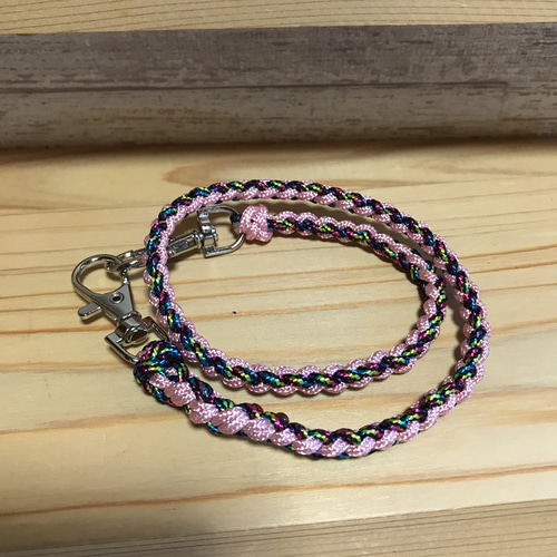 24・綺麗可愛いパラコードウォレットチェーン・オリジナルハンドメイド