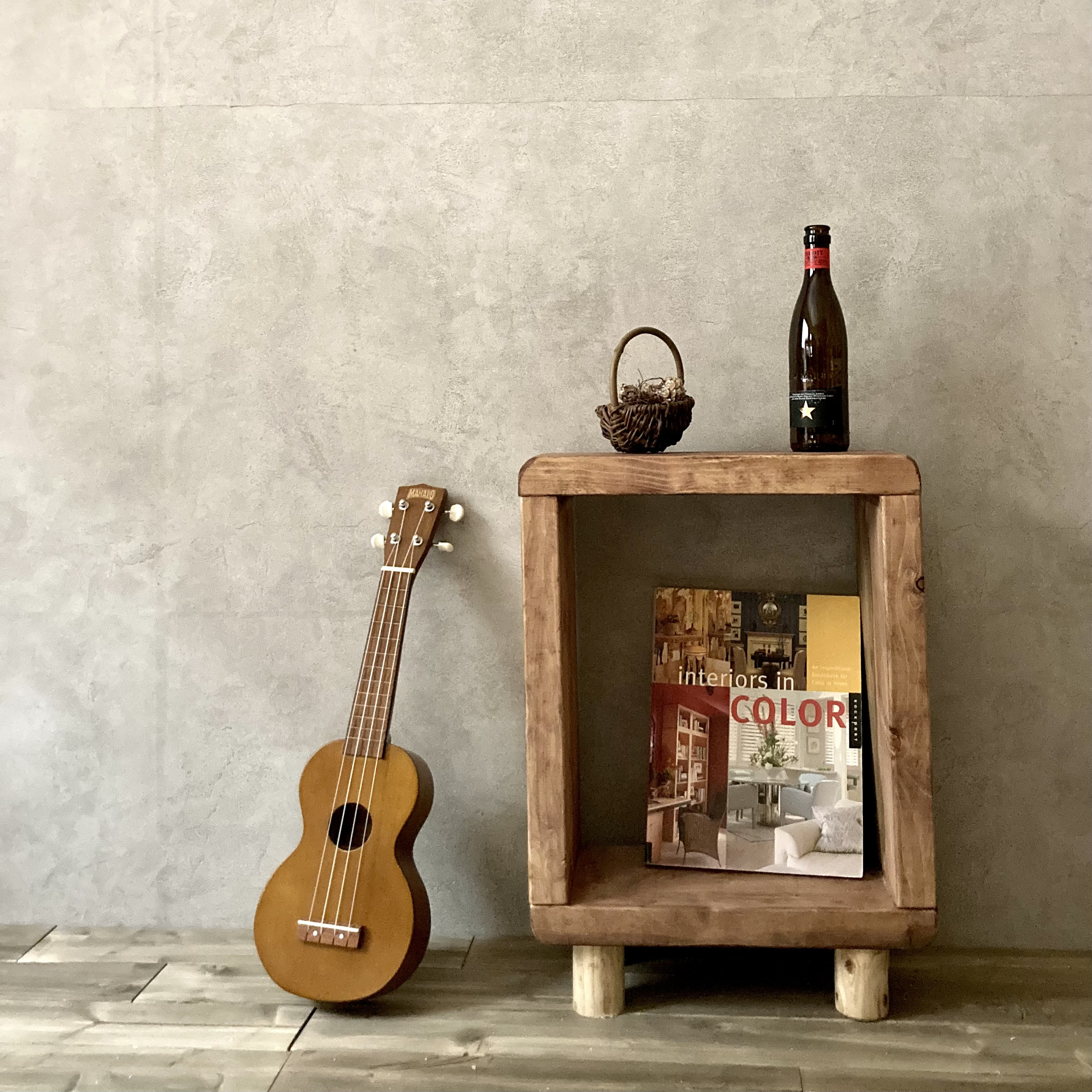 ソファーテーブル 木製　サイドテーブル　丸くてかわいい ディスプレイラック　本棚　コーヒーテーブル　ブラウン　縦長タイプ