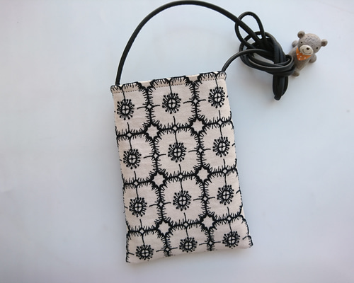 ハンドメイド　ミナペルホネン　ポンピア　スマホ　ポシェット　ポーチ　ミニバッグ ミナペルホネン - スマホポーチの人気通販 | minne byGMOペパボ