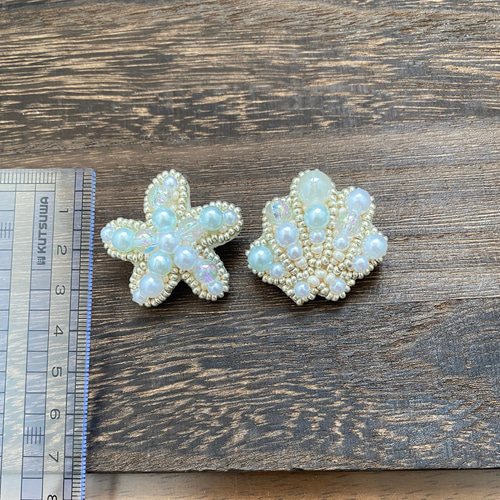 ビーズ刺繍 アリエル ヒトデ 貝殻 シェル ピアス 軽い 大ぶり 夏 