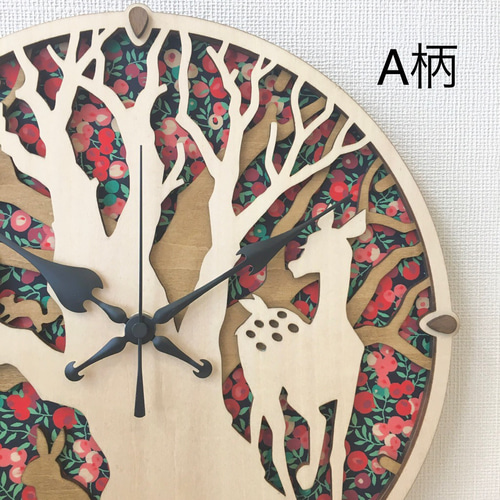 ☆リバティ・ファブリックス☆壁掛け時計《森のどうぶつたち