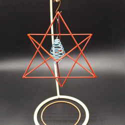マカバ  レッド テスラ二重渦巻コイル 神聖幾何学 波動調整装置 地場調整 瞑想 3枚目の画像