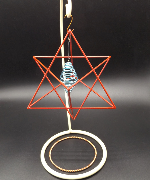 マカバ  レッド テスラ二重渦巻コイル 神聖幾何学 波動調整装置 地場調整 瞑想 3枚目の画像