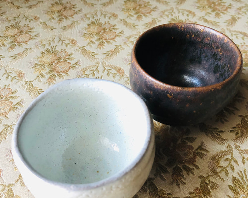ペアぐい呑み 神の倉 手捻り 自然釉薬 ナチュラル 陶器 ハンドメイド