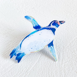 泳ぐペンギン　海のブルー ブローチペア 3枚目の画像