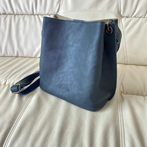 リノシエル　パステルブルーショルダーバッグ 本革　新品 ste-c7222.jpg
