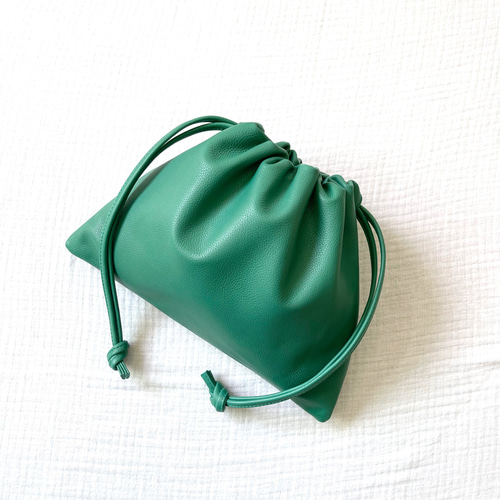 オリーブグリーン レザー 巾着袋