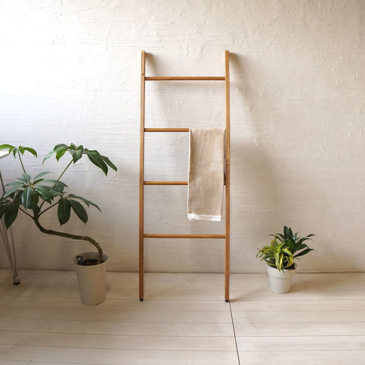 掛ける収納♪ラダーラック ハンガー ストール ベルト パシュミナ 天然木の風合い ダークウォールナット タオルハンガー