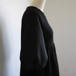 【遮蓋體型◎】蕾絲針織異材質亞麻長套頭衫【黑色】 第15張的照片