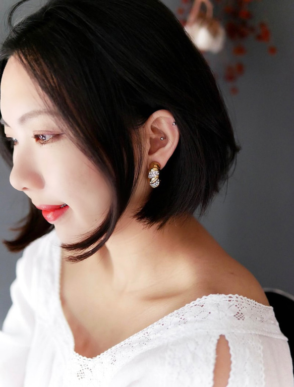 纏繞星際閃耀夭色邊界 古菫珠寶耳針式飾 品耳環 piercing earrings 第6張的照片