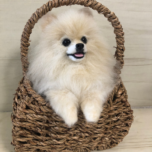 羊毛フェルト ふわふわポメラニアンのバスケット 羊毛フェルト needle