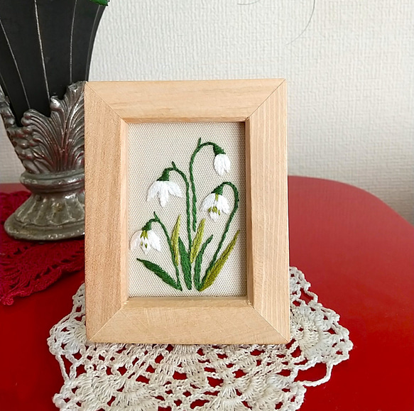 インテリアフレーム　ミニ刺繡フレーム　スノードロップ 1枚目の画像
