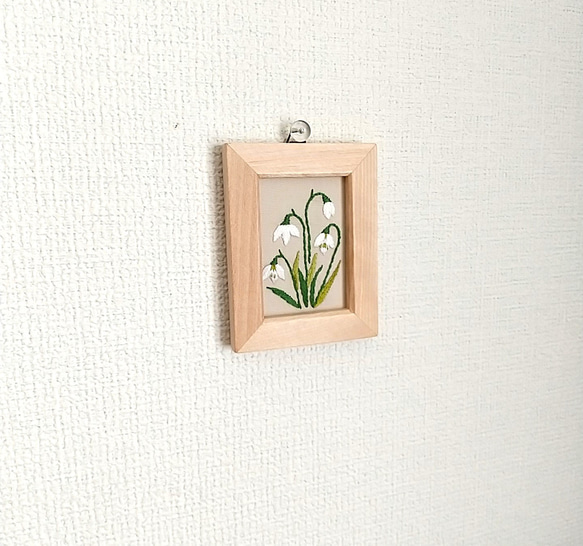 インテリアフレーム　ミニ刺繡フレーム　スノードロップ 3枚目の画像