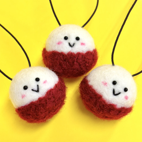 ライチのストラップ】 羊毛フェルト キーホルダー チャーム 傘マーカー