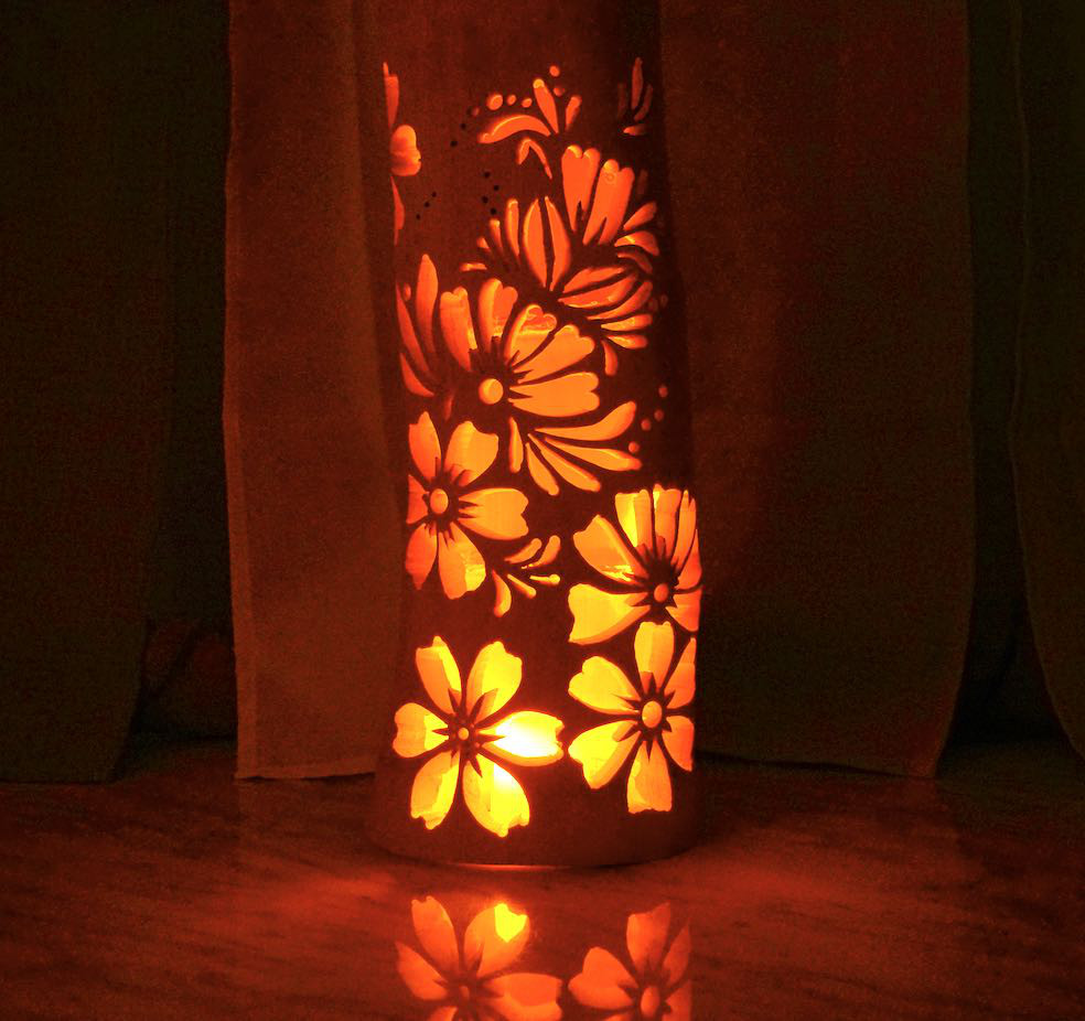 竹灯籠　竹灯り   ロウソクの揺らぎ　 竹ランプシェイド 　〜〜秋桜〜〜