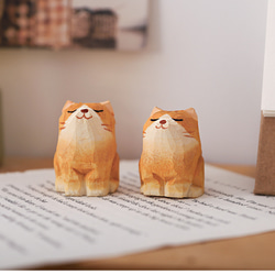 かわいい日柴犬猫萌寵置物和机面木質彫刻癒し系働物小贈り物 4枚目の画像