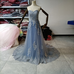 可愛清爽溫柔的藍色連身裙，精緻蕾絲，絲帶裙裾，新娘/婚禮/餘興派對 第15張的照片