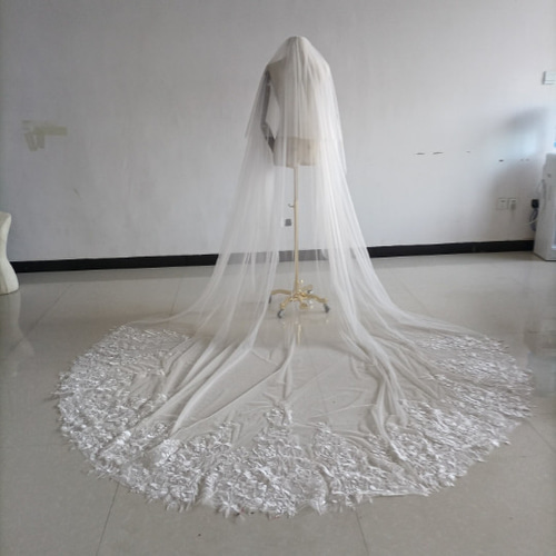 高品質！ ロングベール 繊細レース 全長3.5mです 花嫁/ウェディング