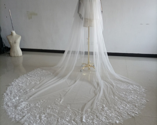 高品質！ ロングベール 繊細レース 全長3.5mです 花嫁