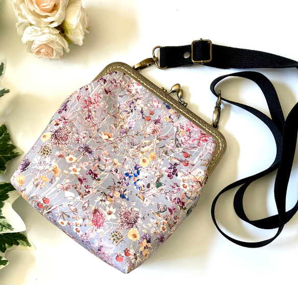 スマホショルダー2023】選べる リバティ ガバッと開く がま口  