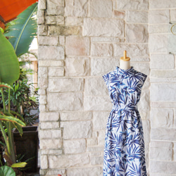 植物藍色陰影剪影葉卷色長款度假村魚尾連衣裙 第11張的照片