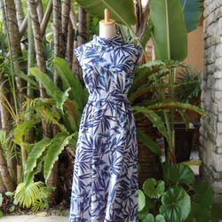 植物藍色陰影剪影葉卷色長款度假村魚尾連衣裙 第16張的照片