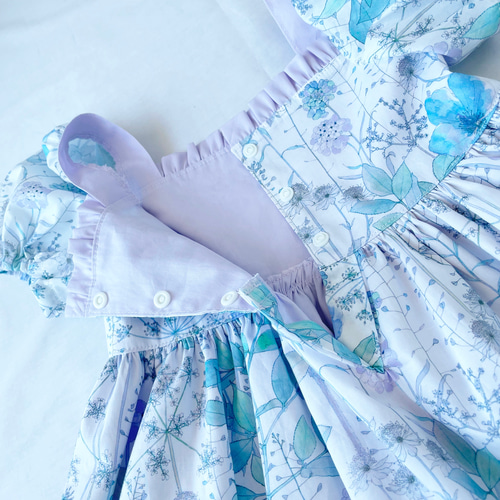 ふんわりお袖のスクエアネックワンピース リバティ イルマ 夏 爽やか  